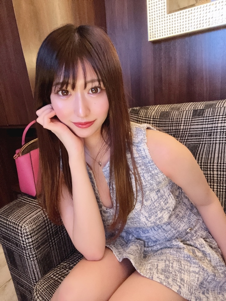 天乃 りさ