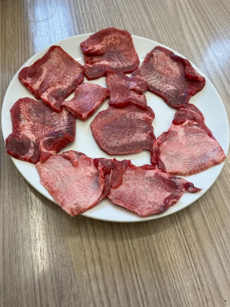 朝倉 しおり