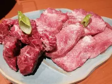 あや