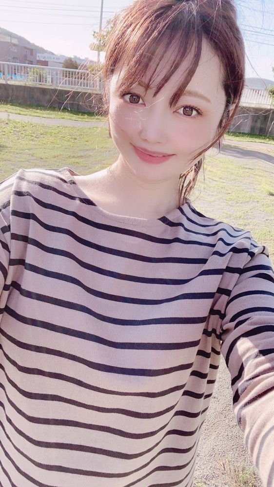 妃 えりな