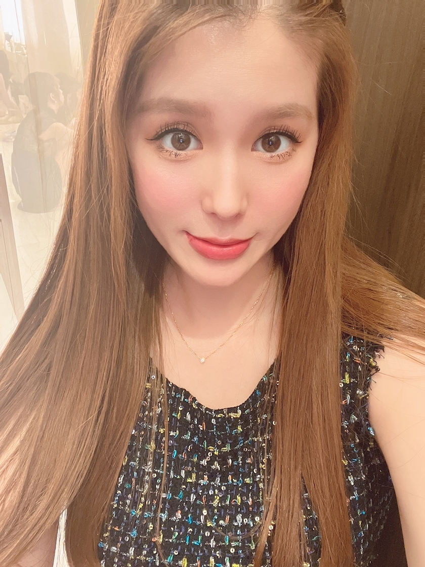 黒輝 りさ