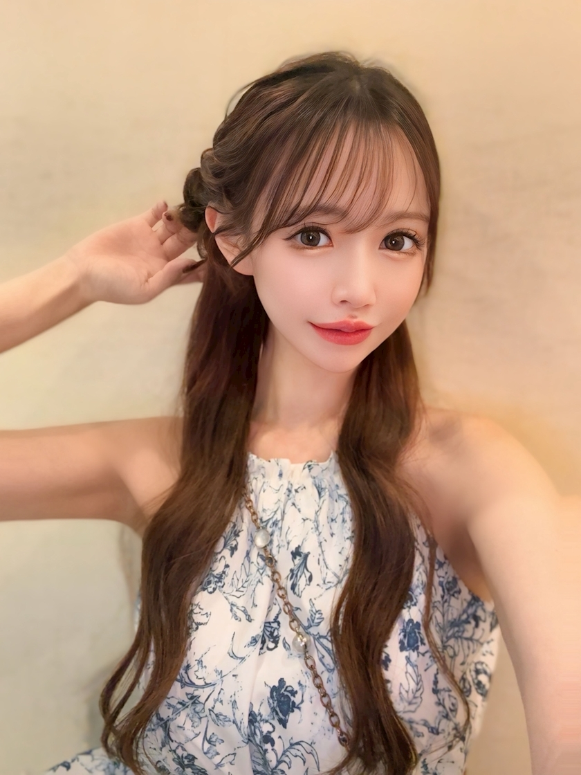 葉月 りほ