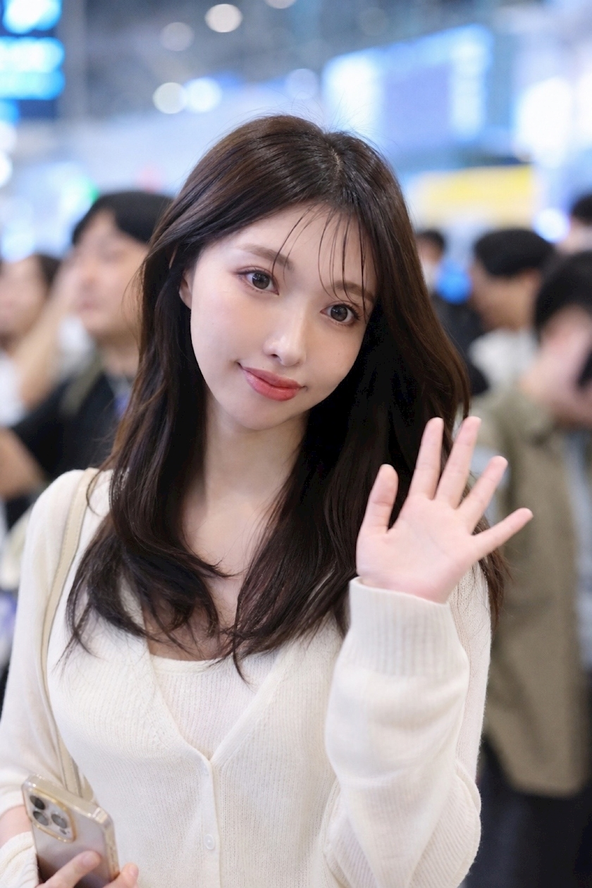 夏目 梨仔