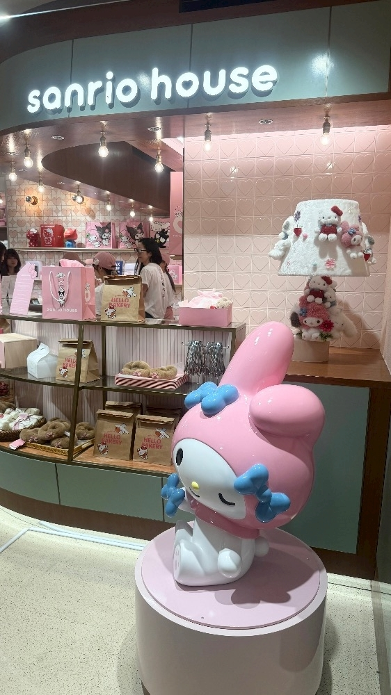 ティラノまな