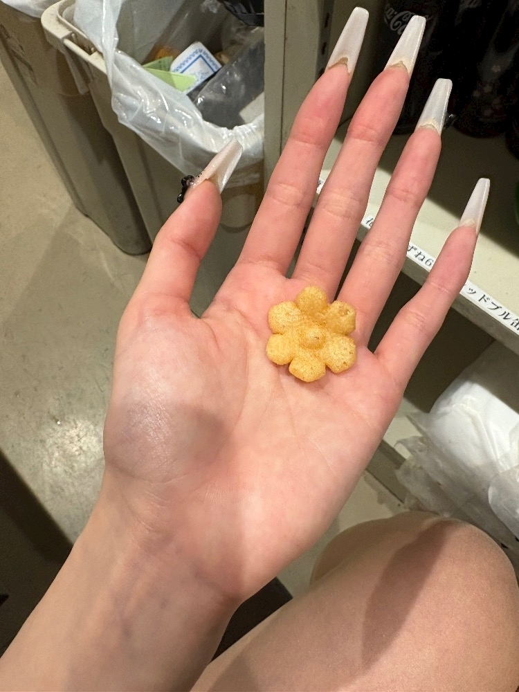 佐野 エマ
