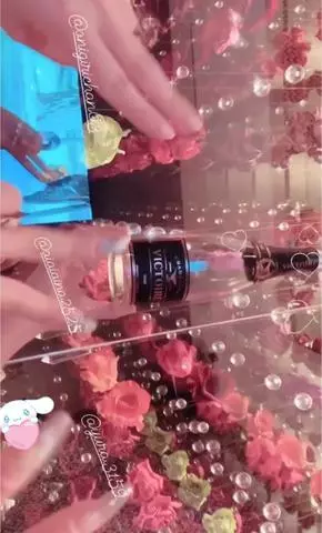 芹沢 あいな