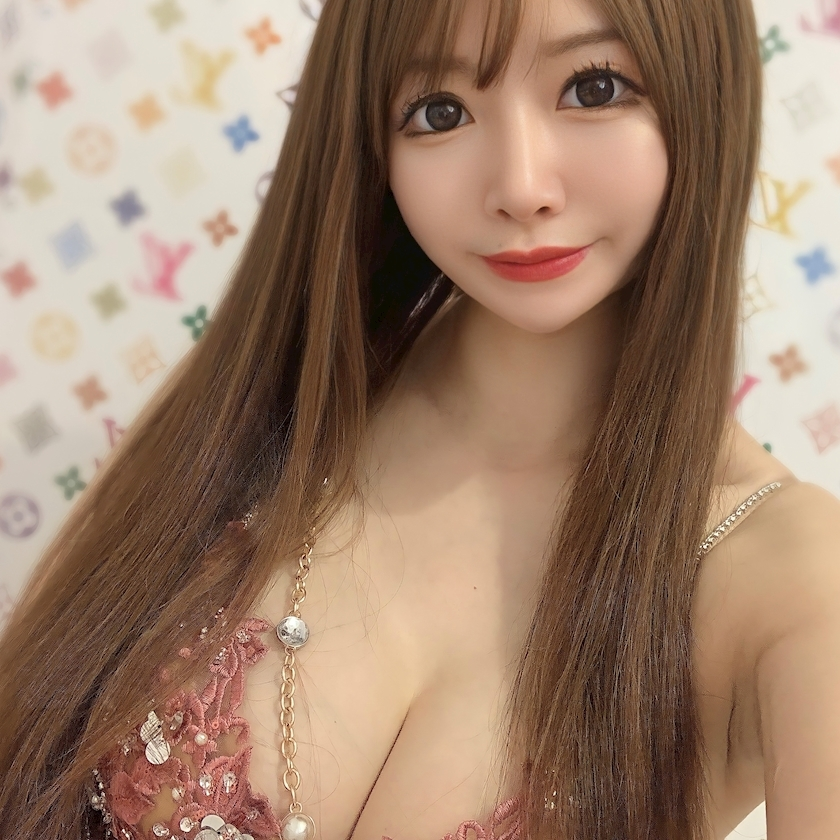葉月 りほ