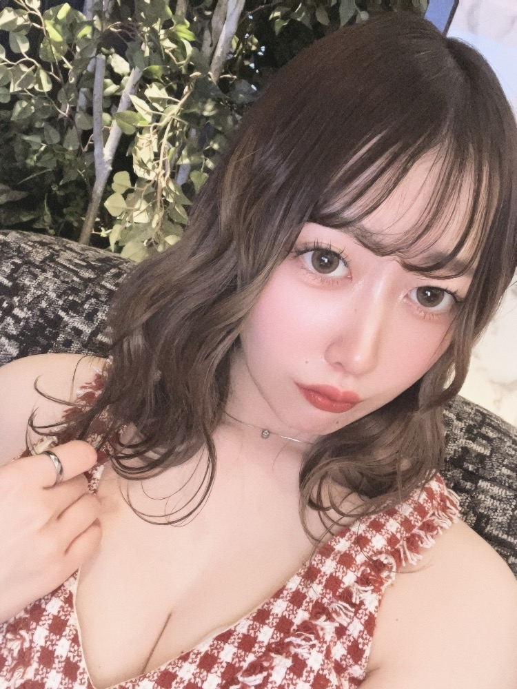 乙川 ゆあ
