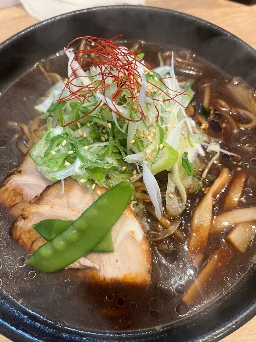 黒輝 りさ