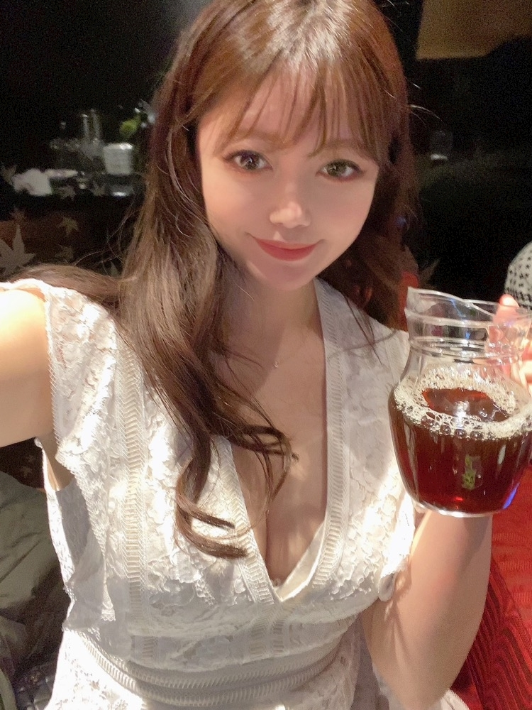 妃 えりな