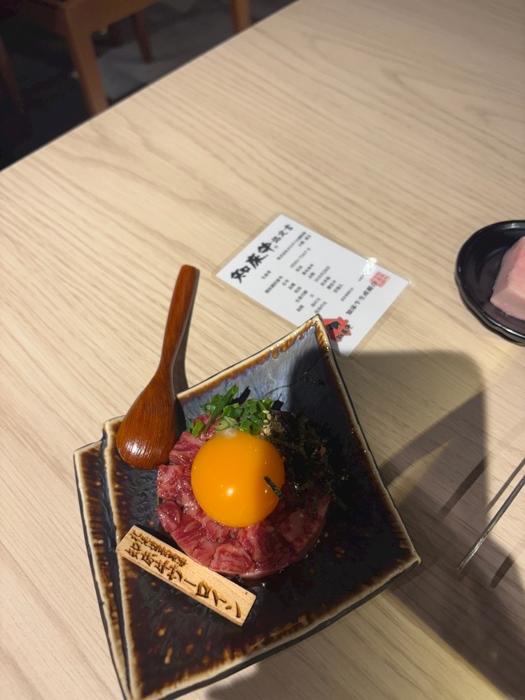 佐野 エマ