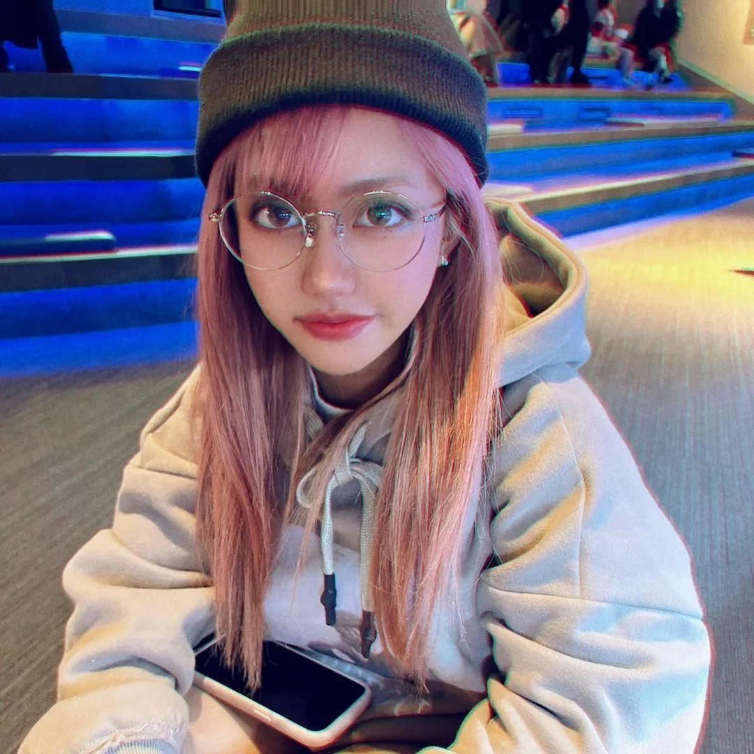 ニナ