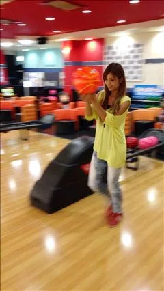 愛羽 仁美