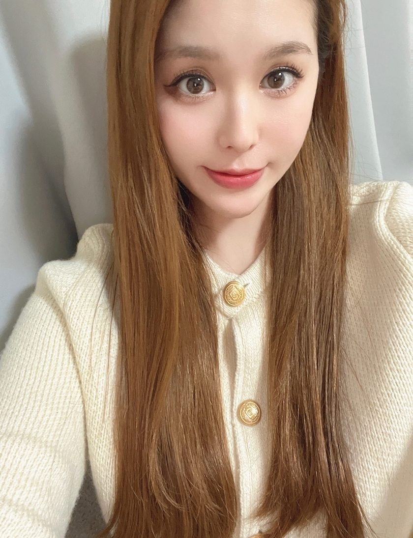 黒輝 りさ