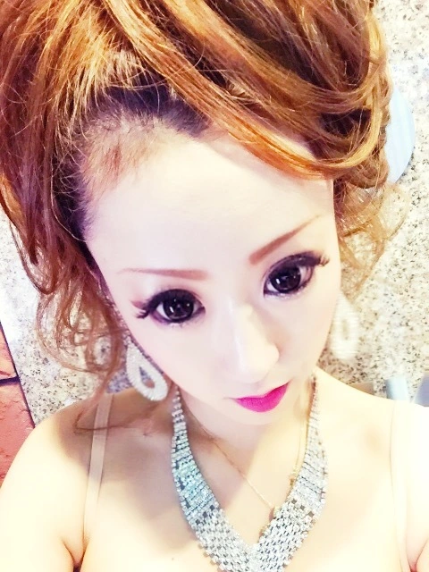 妃 えりか