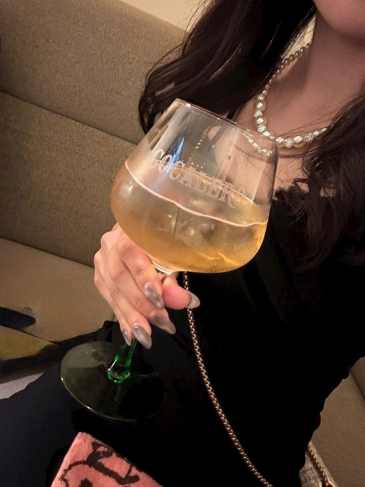 美月 ひな