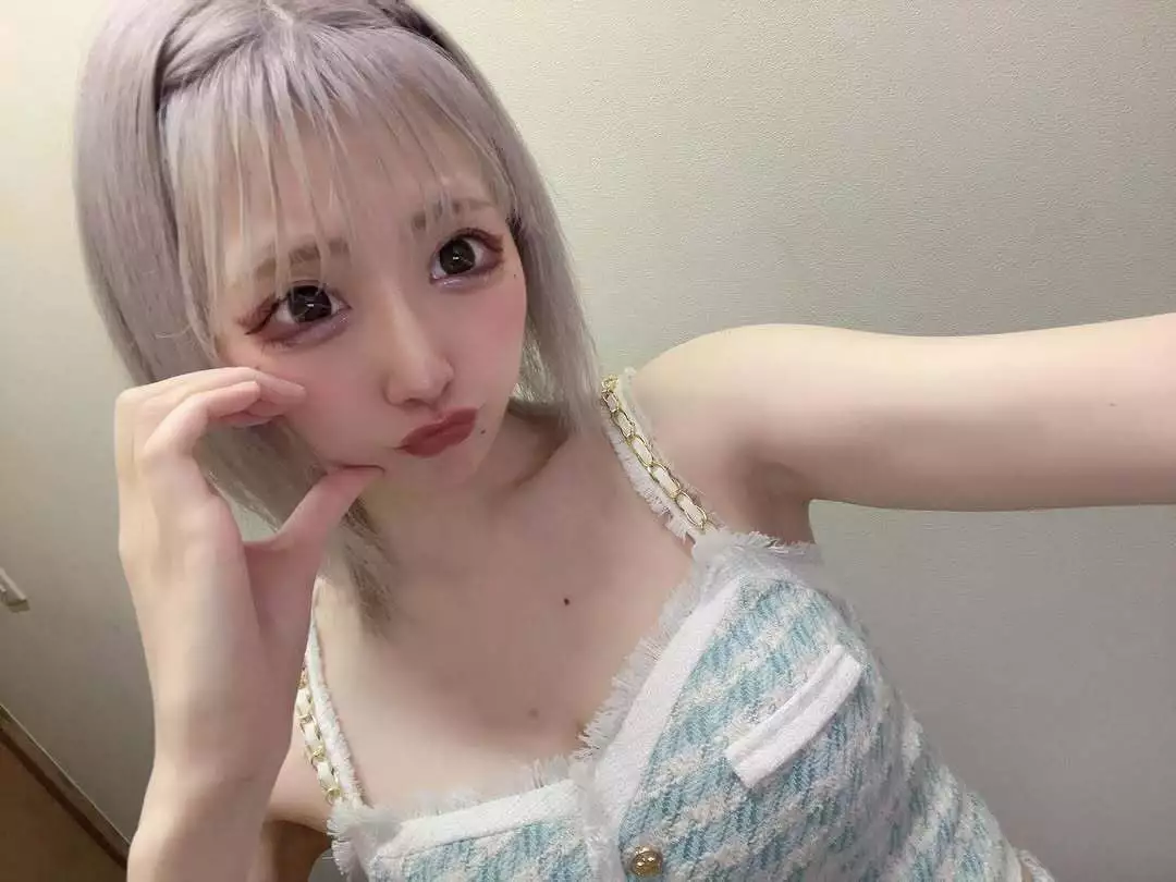 雛鶴 めい