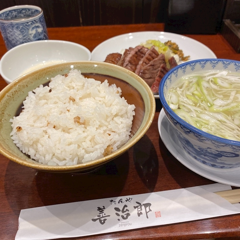 とも