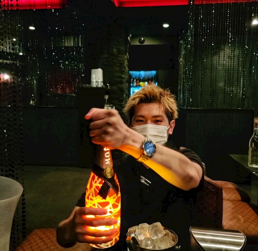 ミカ