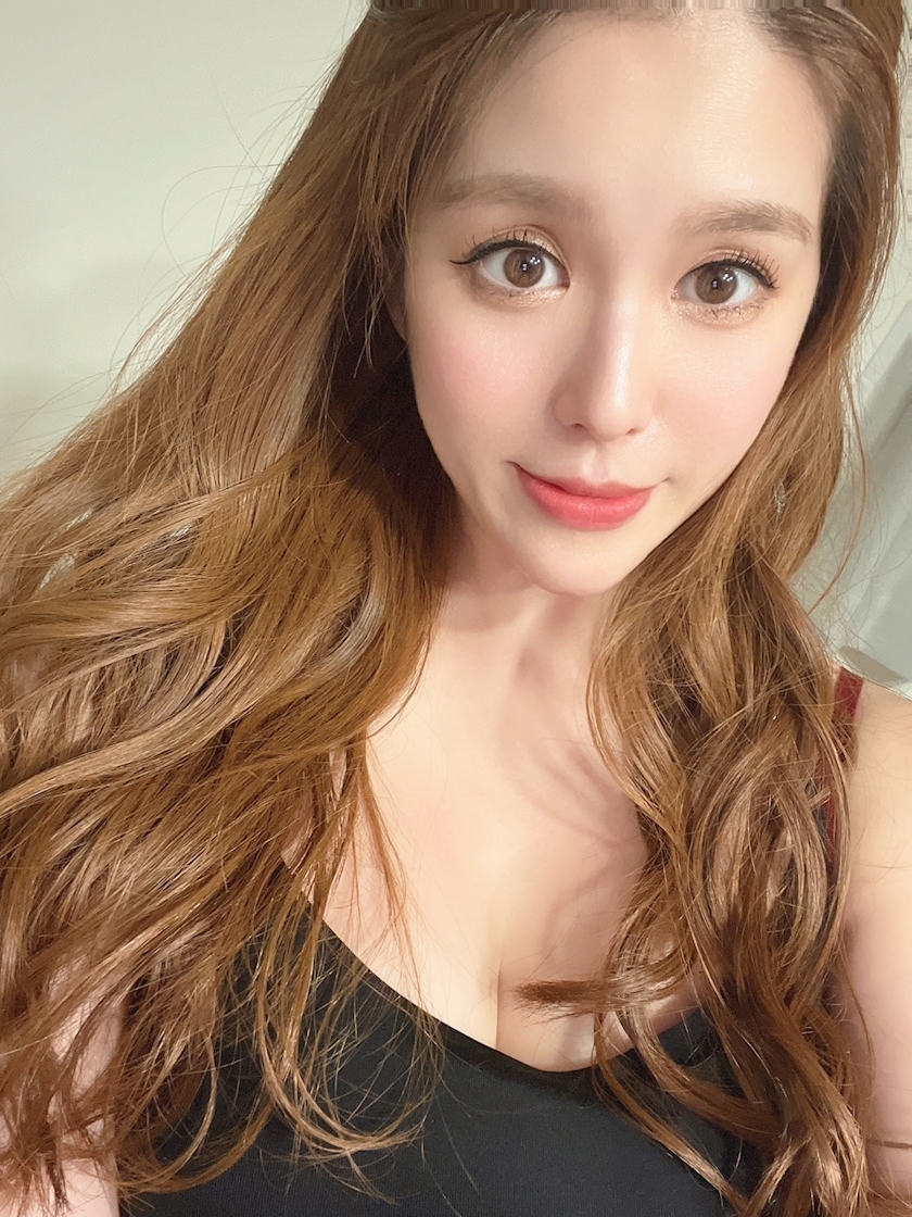 黒輝 りさ
