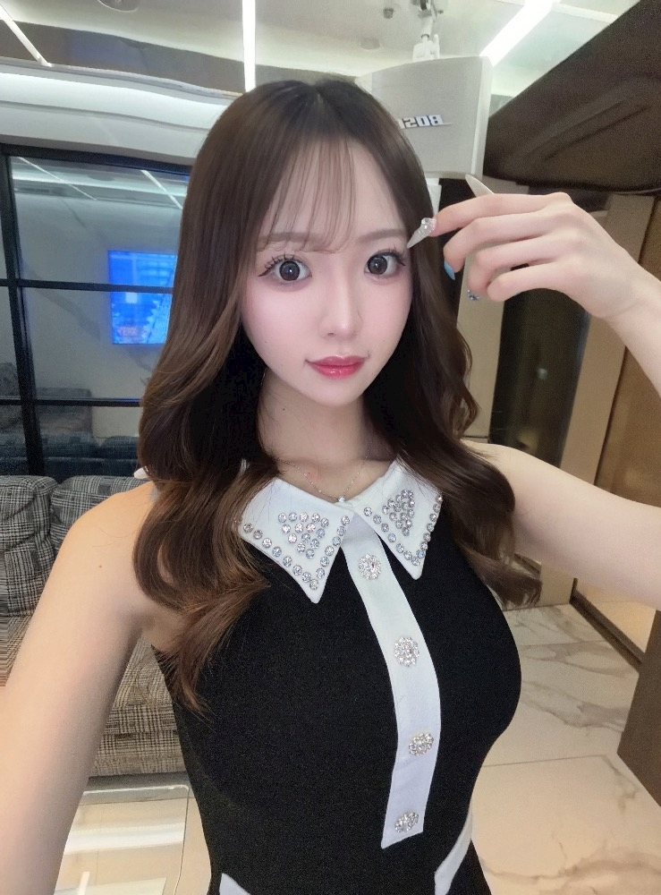 月城 れな