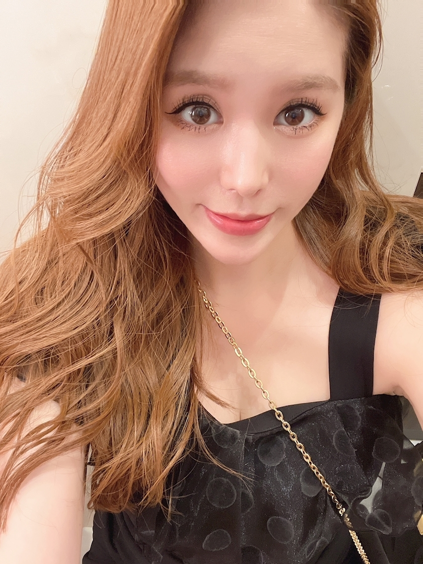 黒輝 りさ