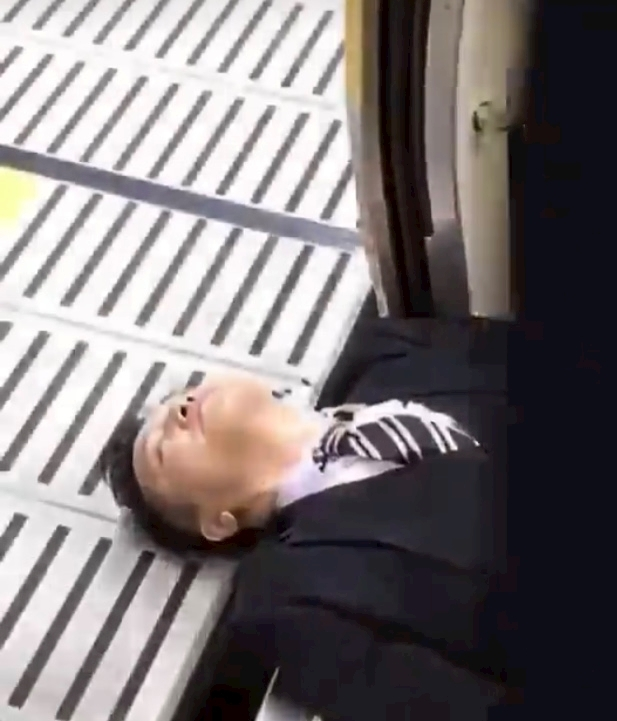 ゆか