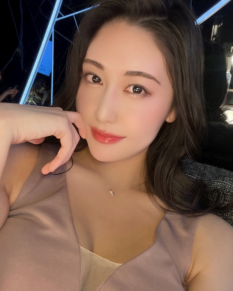 泉 りさ