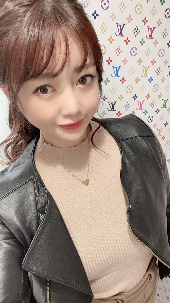妃 えりな