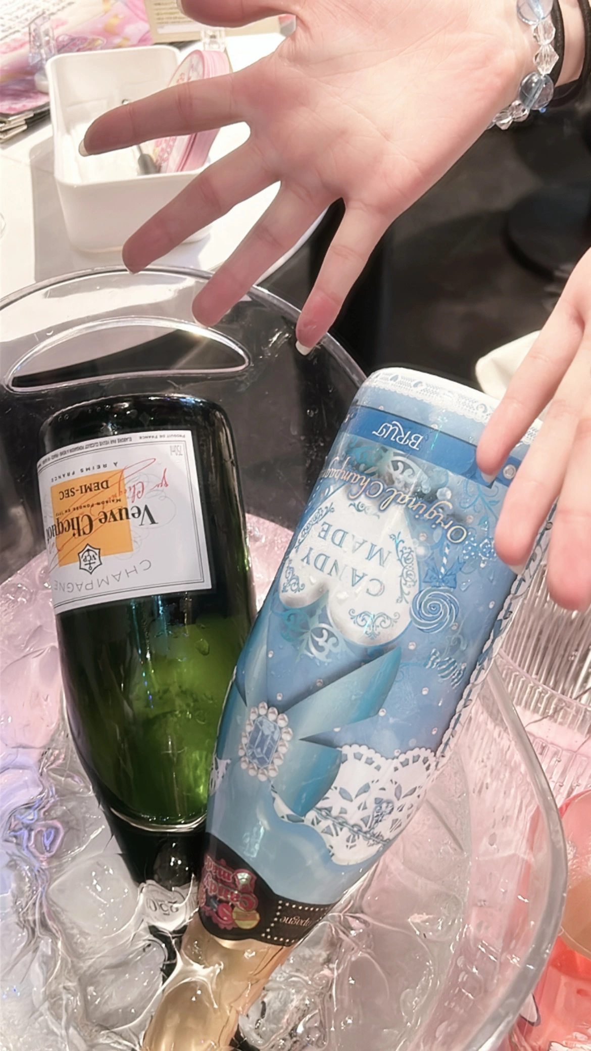 小鳥遊 もか