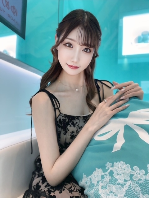 美波 ななみ