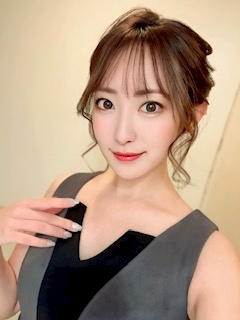 朔間 まりな