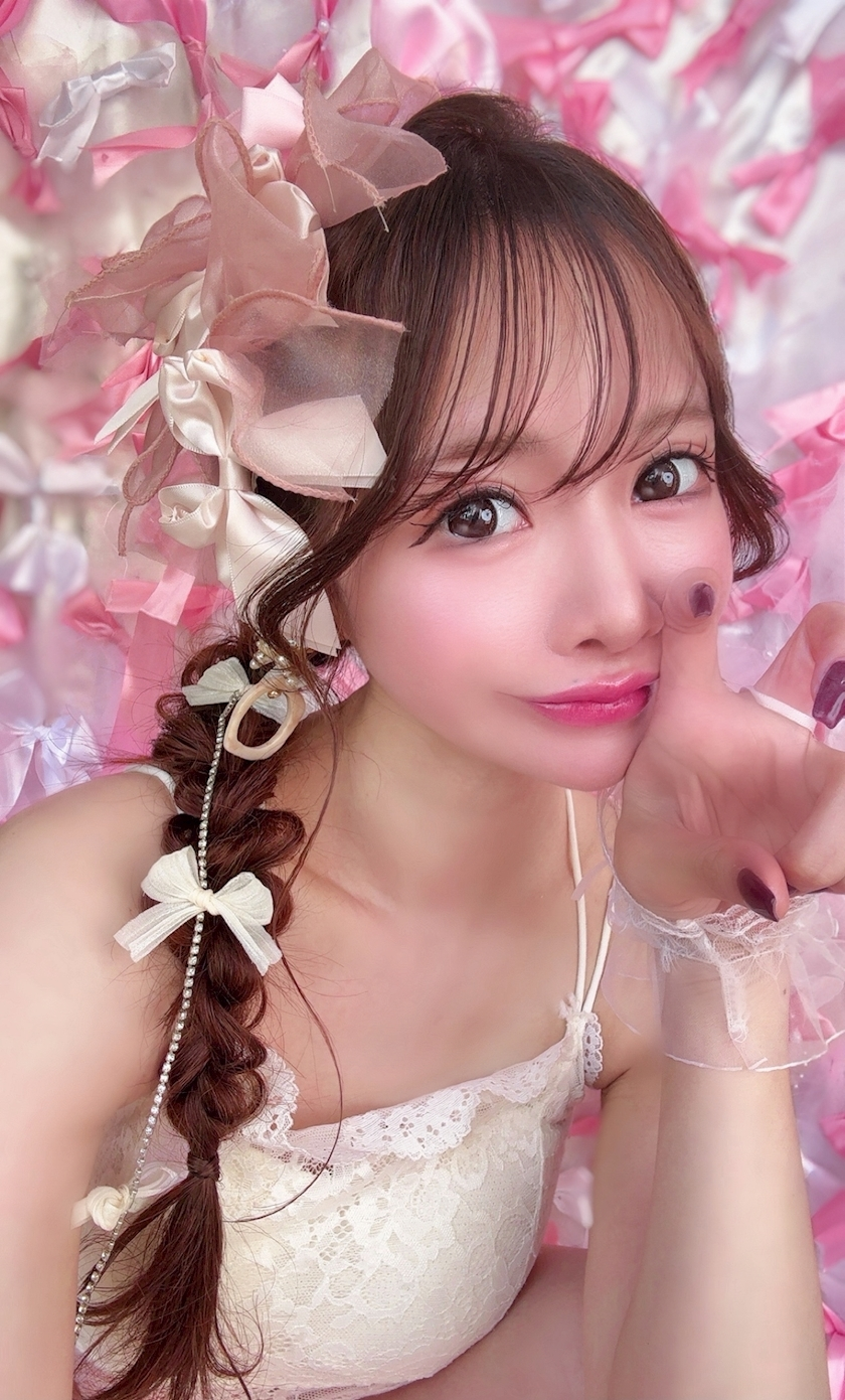 葉月 りほ
