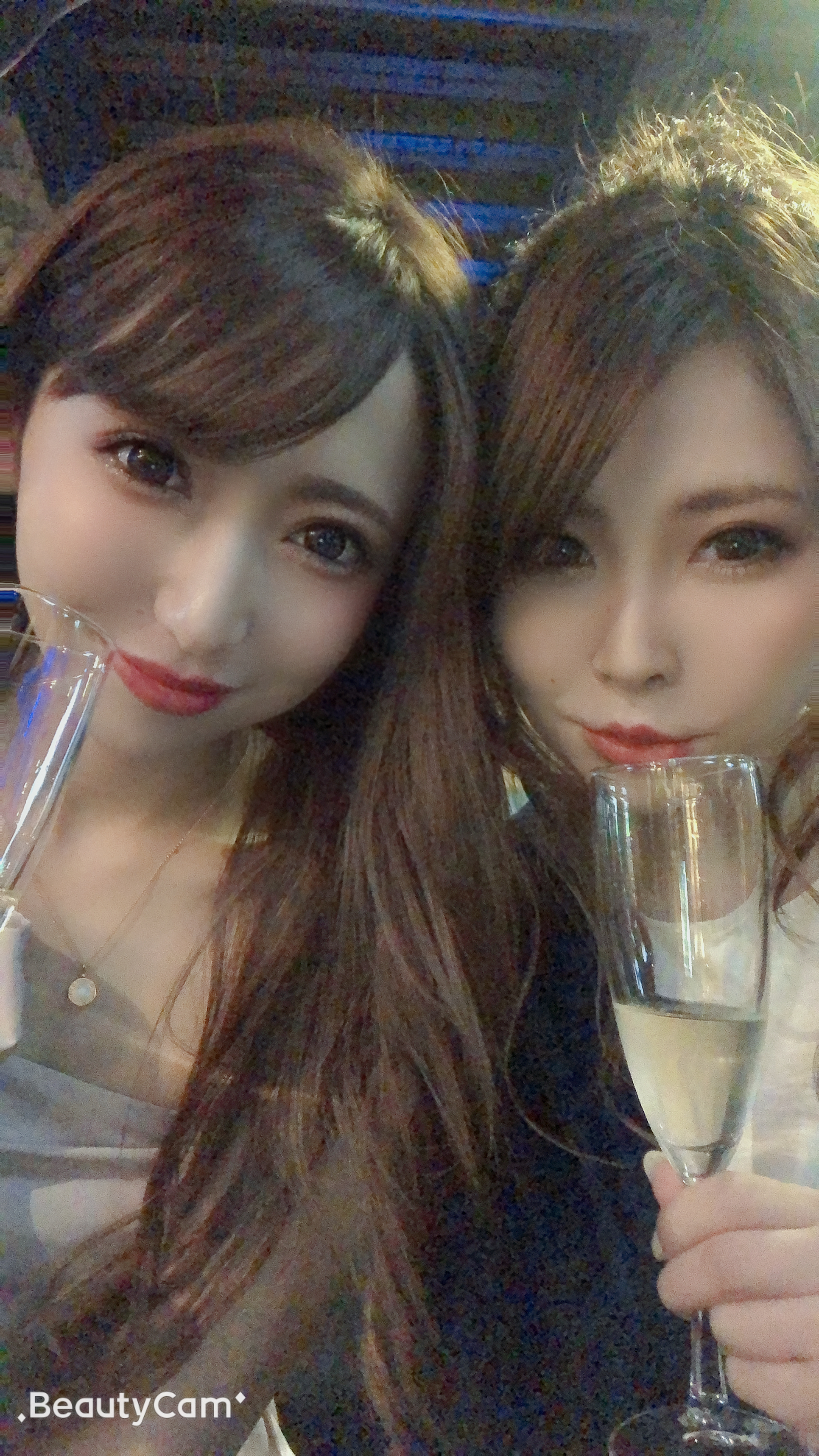 あや