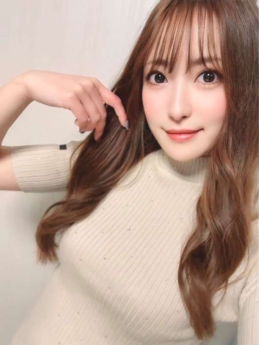 朔間 まりな