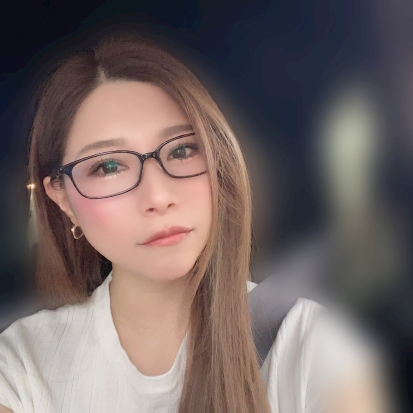 愛羽 仁美