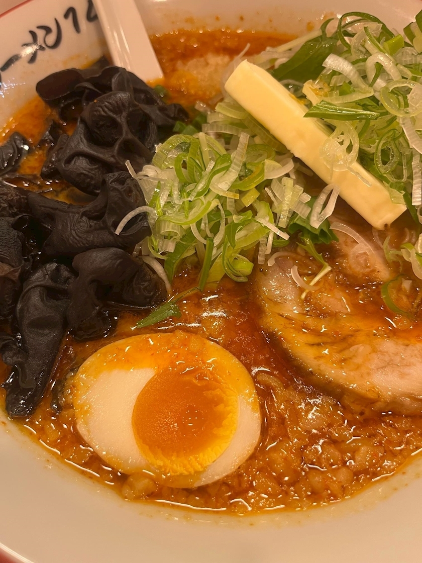 黒輝 りさ