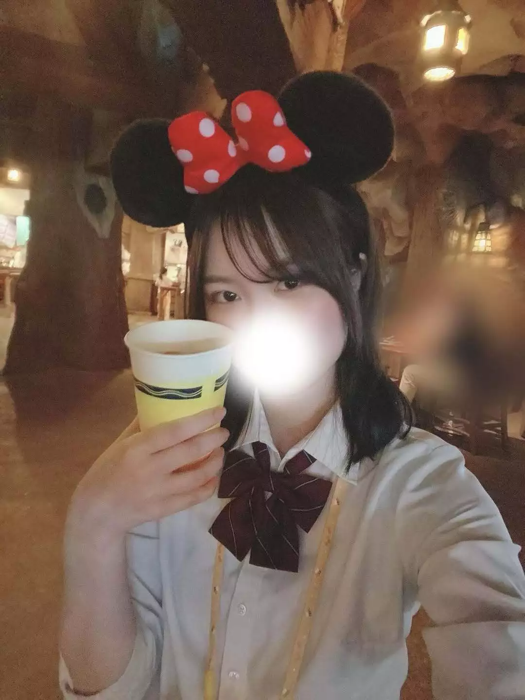 にこ