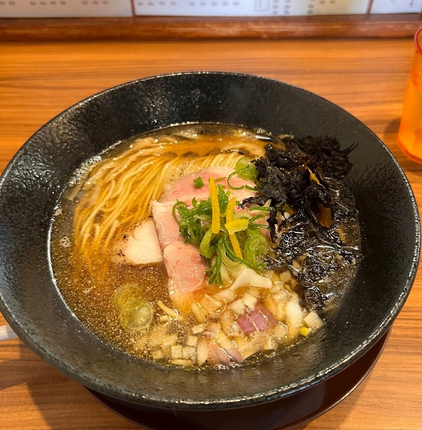 める