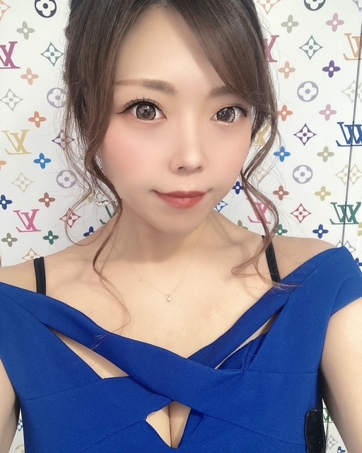 夏樹 あや