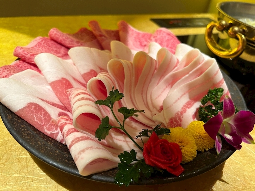 麗日 ひな