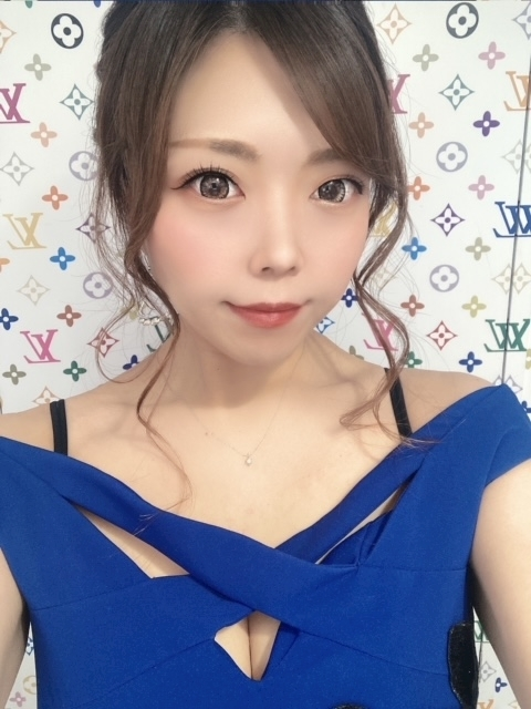 夏樹 あや