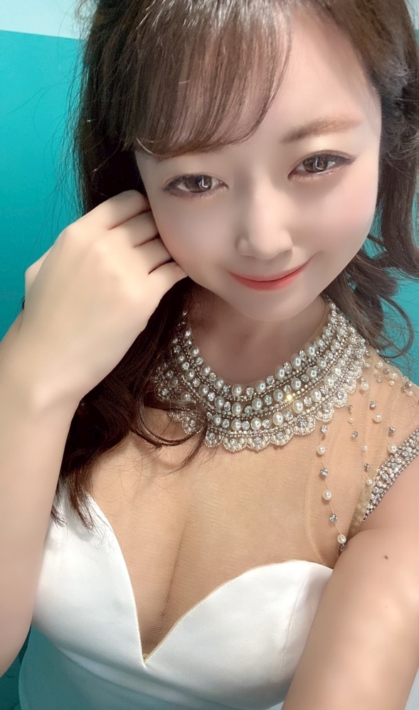 妃 えりな