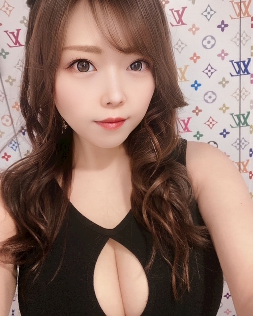 夏樹 あや