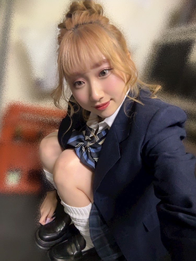 あや