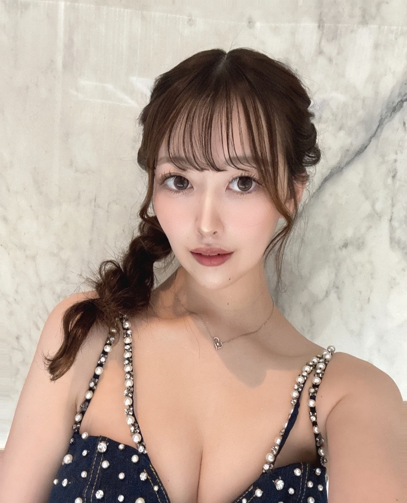 乙川 ゆあ
