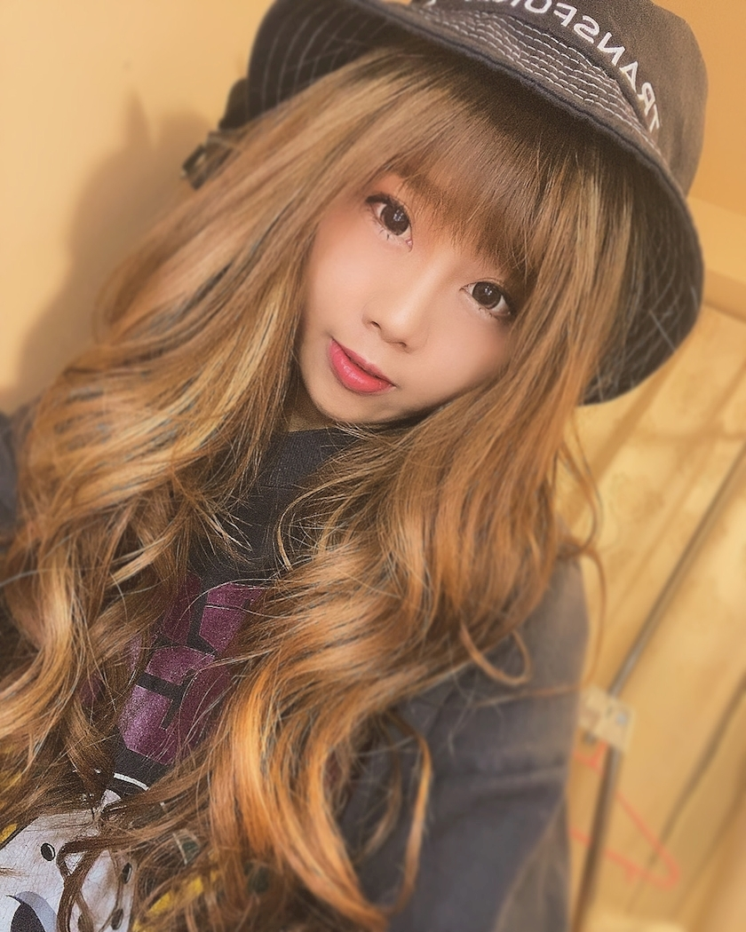 一条 彩由