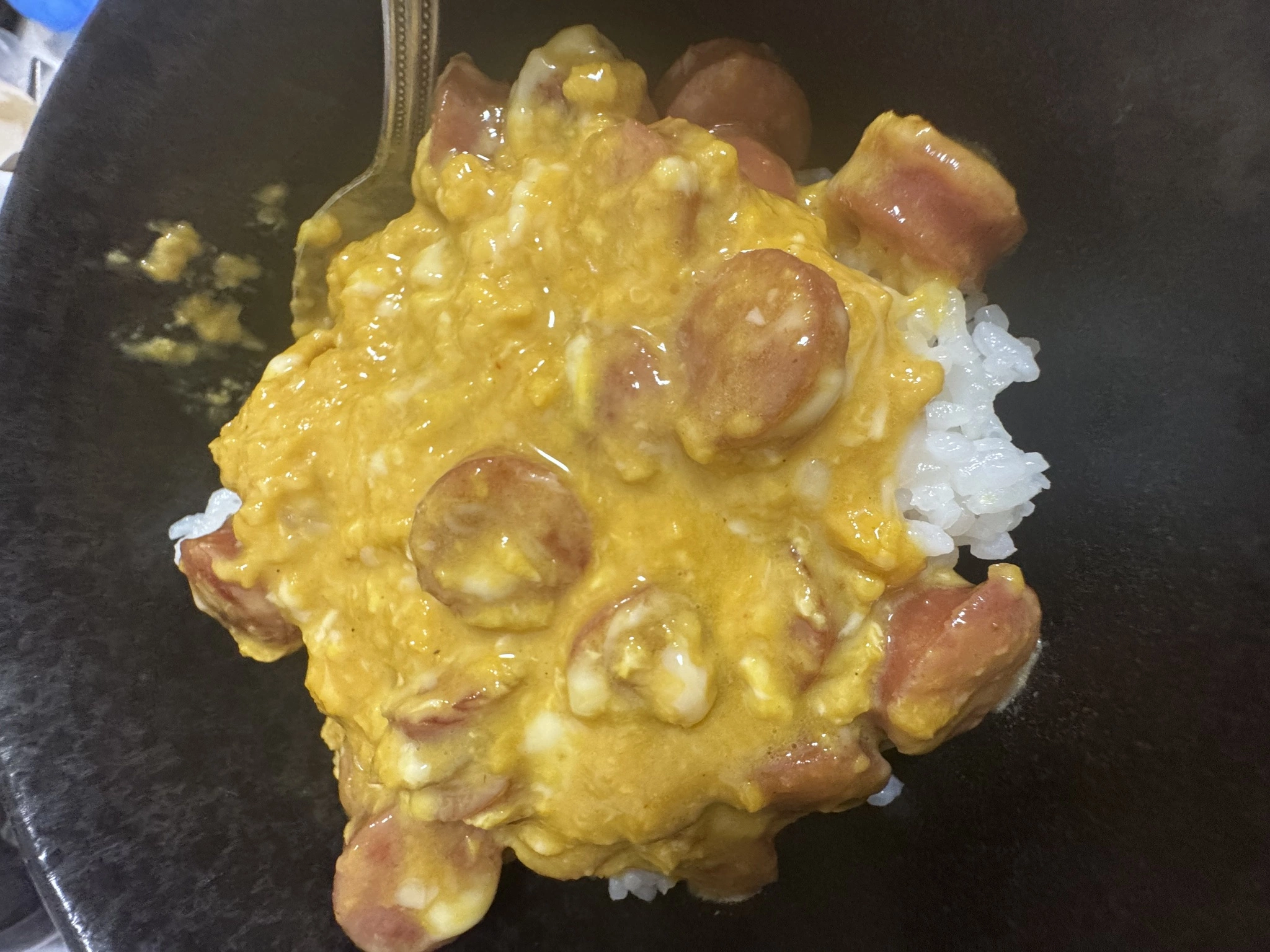 にこる