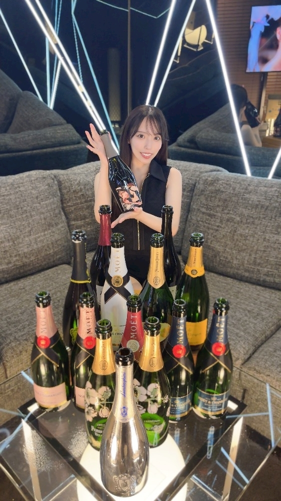 皐月 いおり
