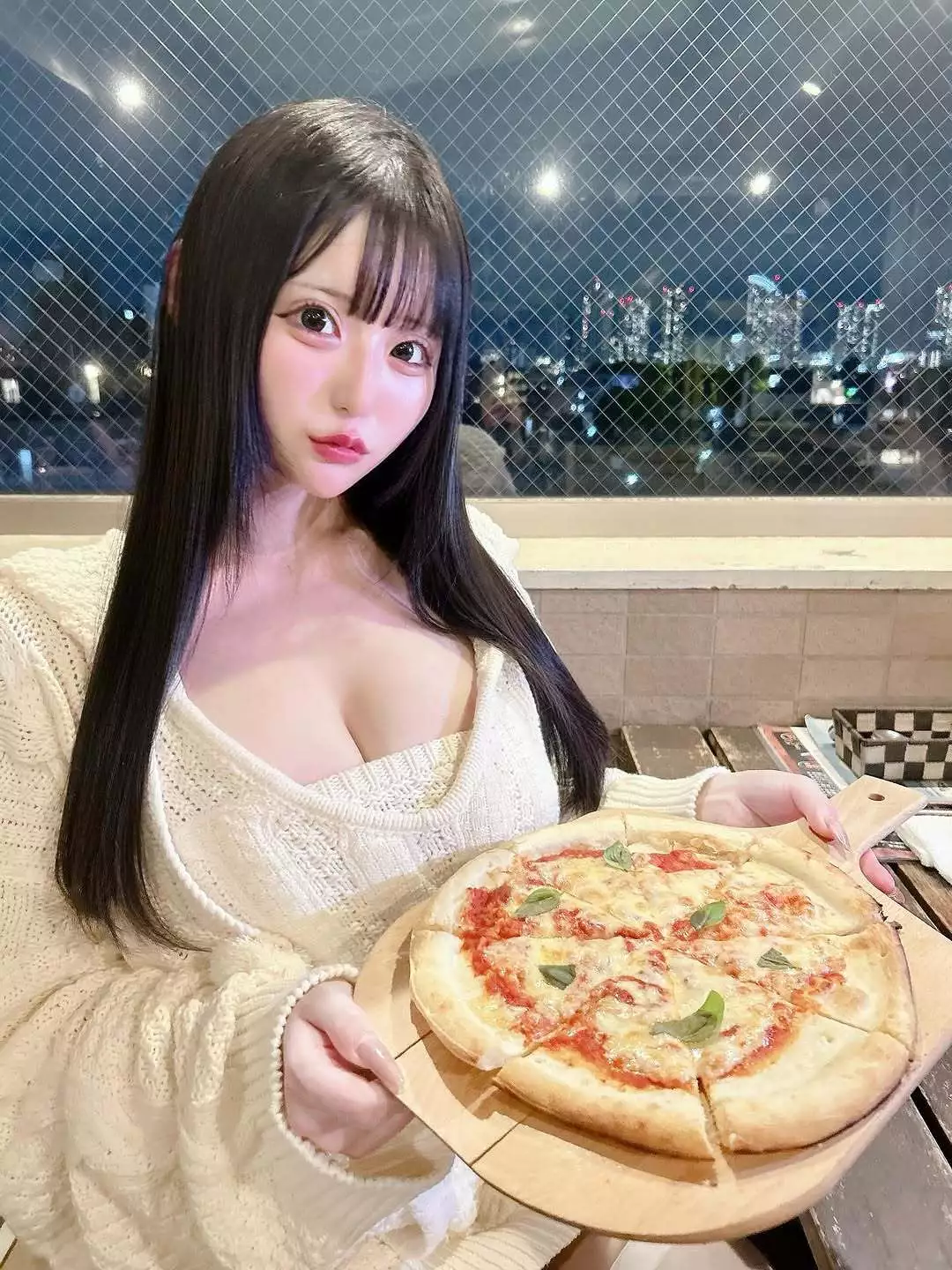 水無月 ゆゆ